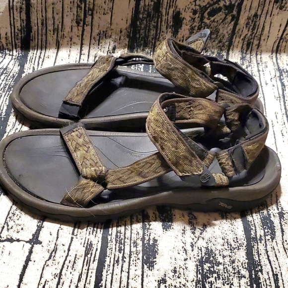 Men\'s Teva Sandals Size 10 Tan main image 6
